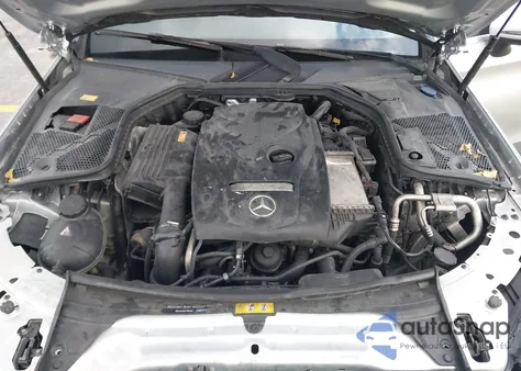 2017 Mercedes-Benz C 300 z USA, uszkodzony, nr VIN WDDWJ4JB5HF340743